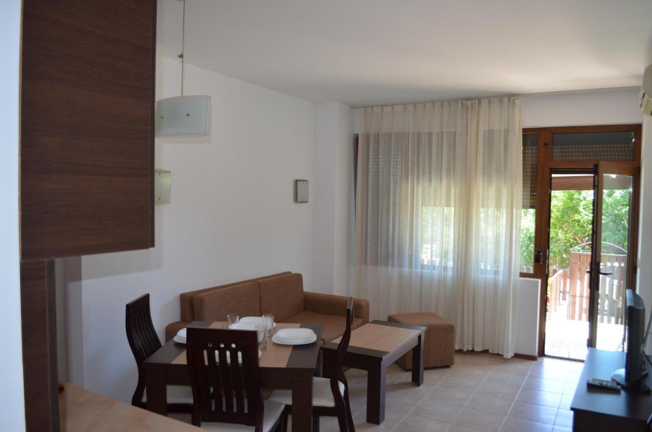 Trs Apartments Sozopol Bagian luar foto