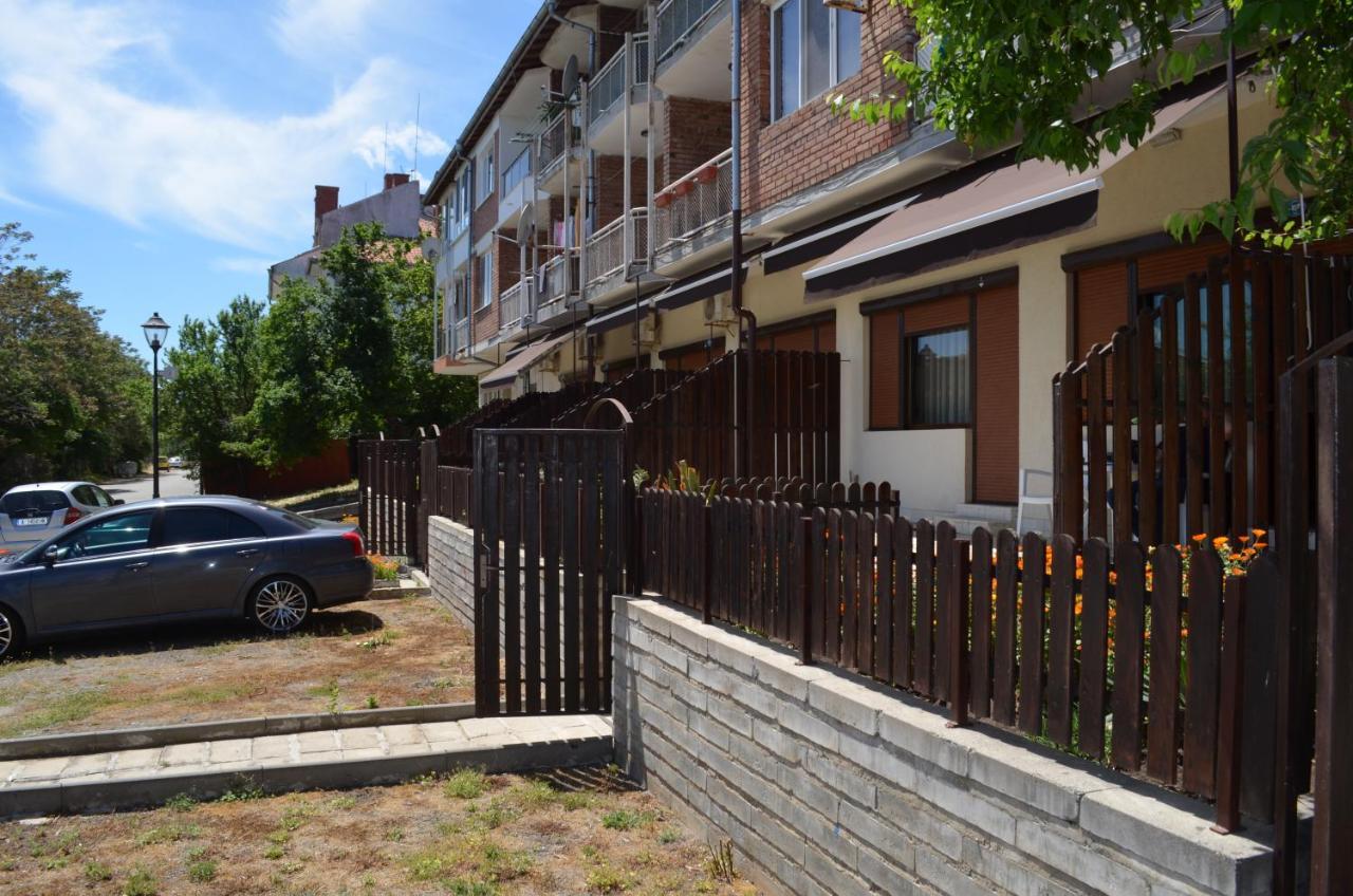 Trs Apartments Sozopol Bagian luar foto