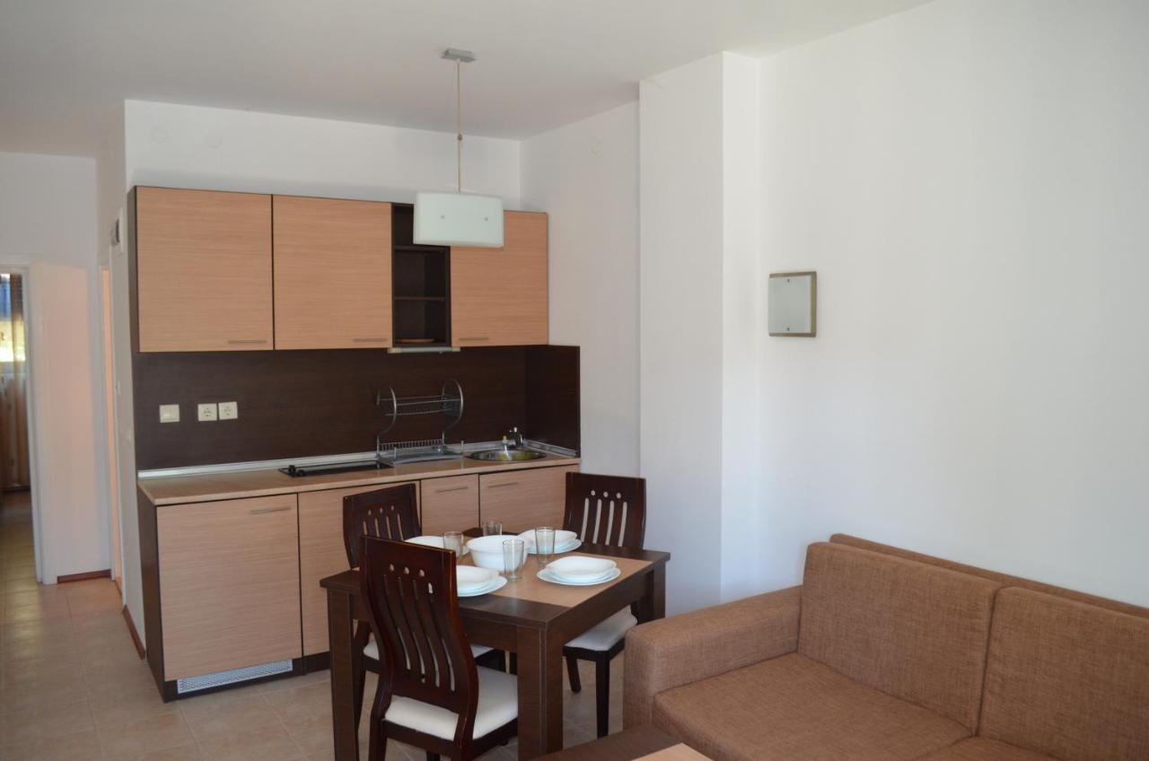Trs Apartments Sozopol Bagian luar foto