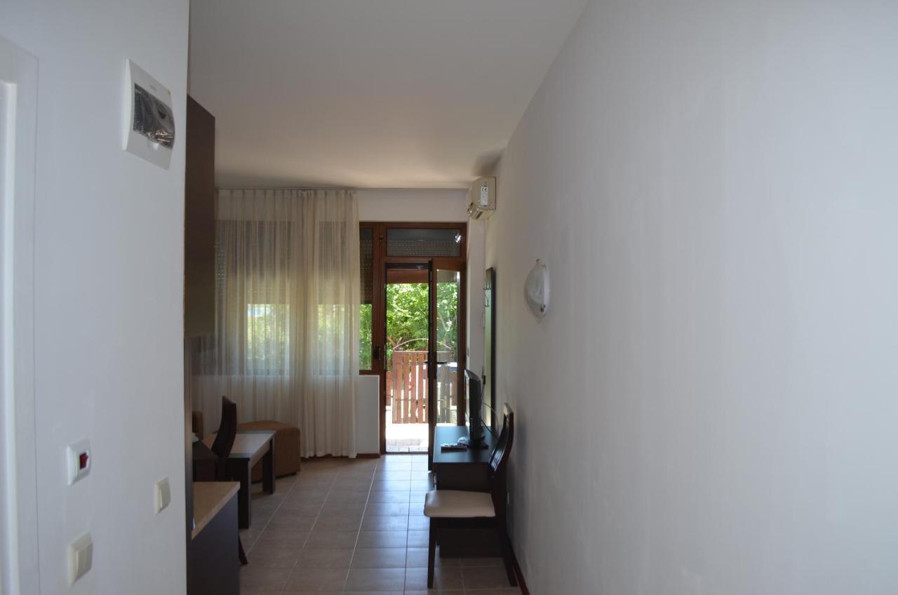 Trs Apartments Sozopol Bagian luar foto