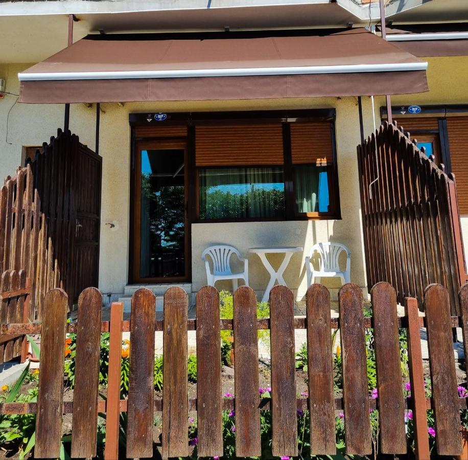 Trs Apartments Sozopol Bagian luar foto