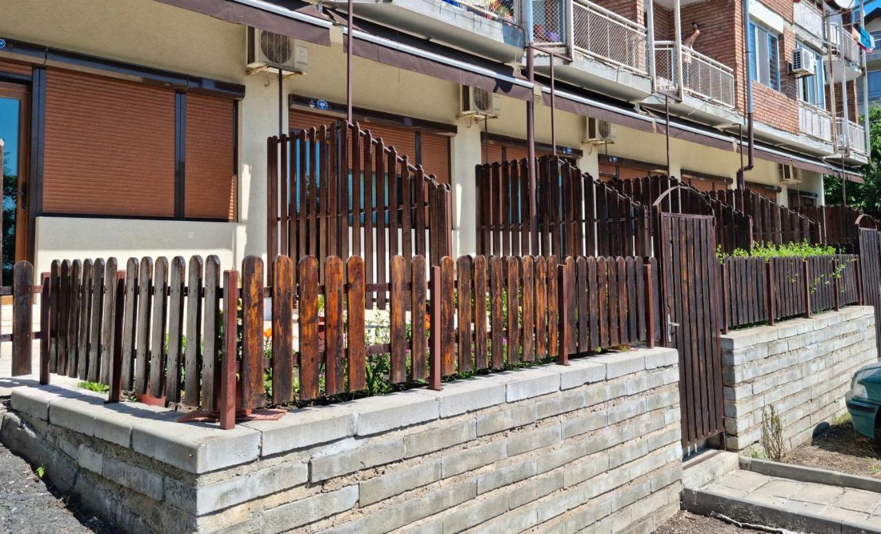 Trs Apartments Sozopol Bagian luar foto