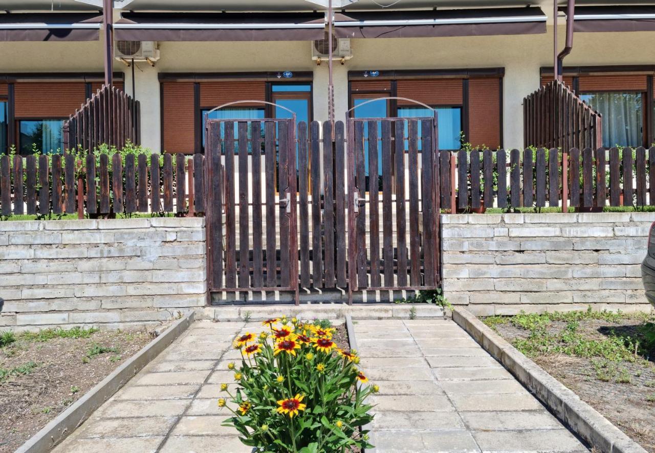 Trs Apartments Sozopol Bagian luar foto